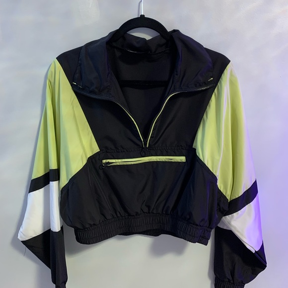 Trendy Cropped Windbreaker - Picture 1 of 4